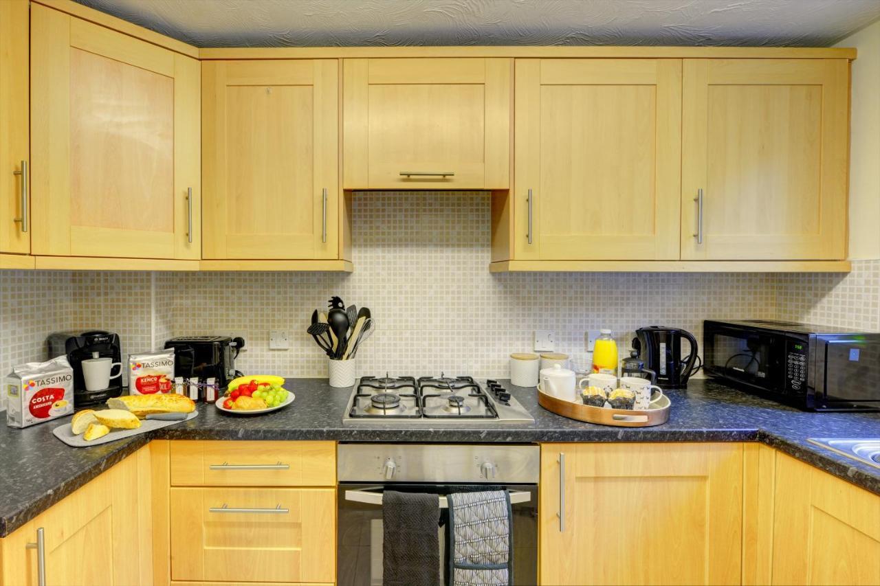 Modern 2 Bed House Sleeps 6 Southam Town Centre - Inspire Homes Ltd Zewnętrze zdjęcie