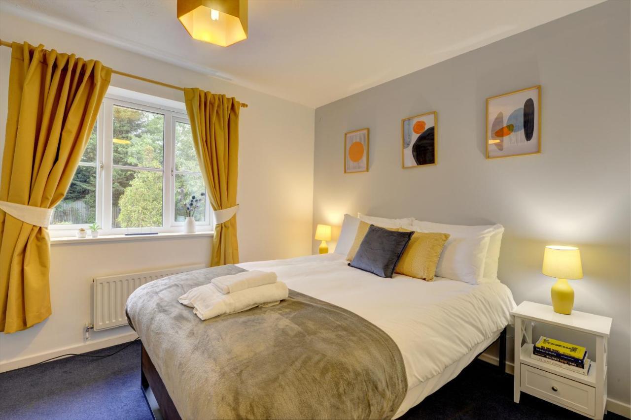 Modern 2 Bed House Sleeps 6 Southam Town Centre - Inspire Homes Ltd Zewnętrze zdjęcie